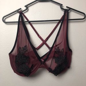 bra w/ floral design